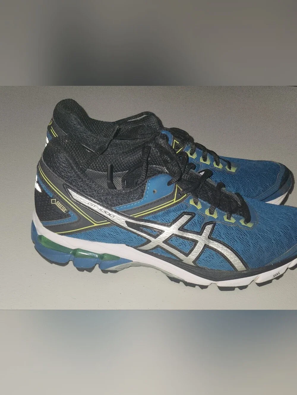 ASICS GT 1000 4 GTX Waterproof Running Shoes Men’s Size 10 US Good Condition